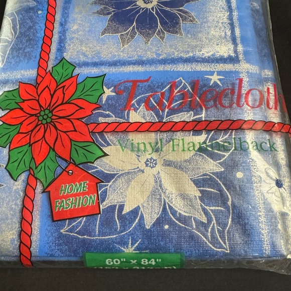 Vinyl Flannel back Christmas Tableclothoth - Picture 2 of 6